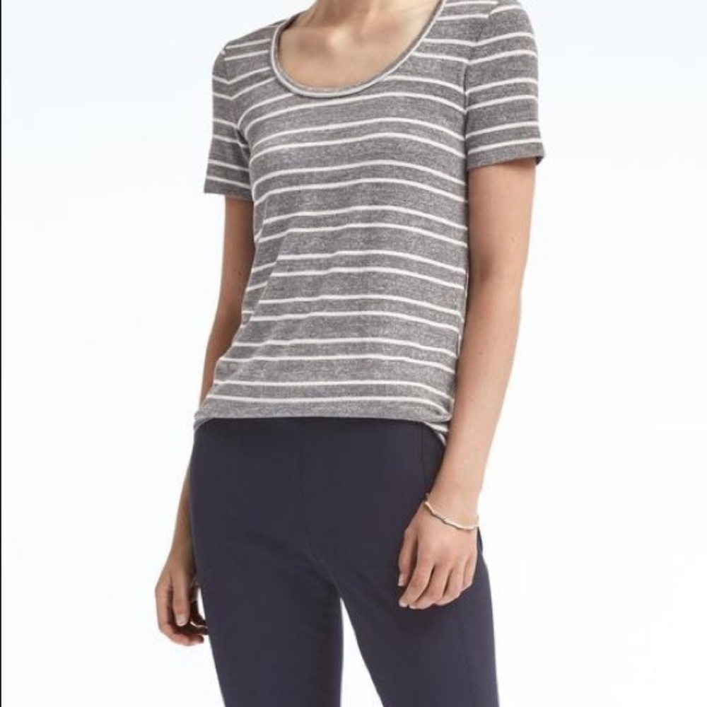 📦 DONATED [BR] Striped Scoop-neck Knit Tee